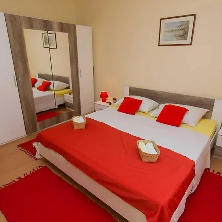 Apartment With Wifi Kastel Novi, - 22614